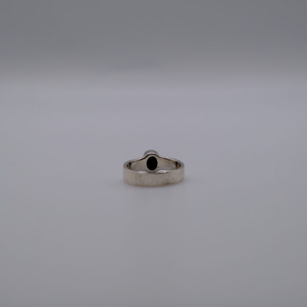 Oval Black Onyx Band