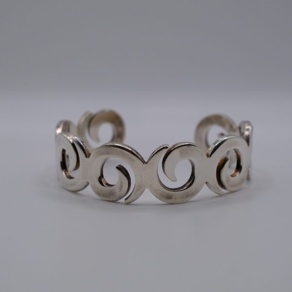 Swirl Modernist Cuff