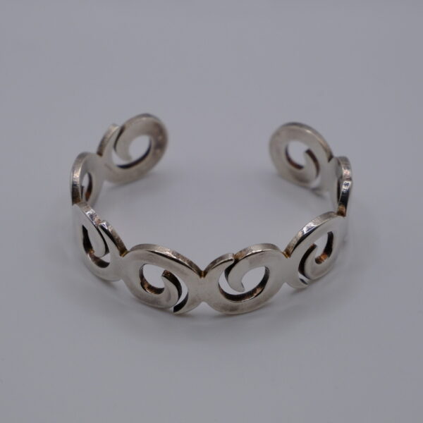 Swirl Modernist Cuff