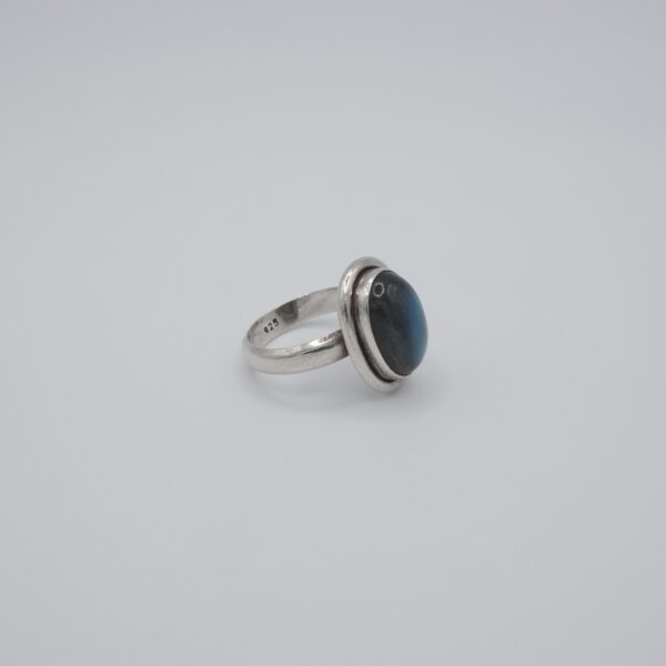 Oval Cabachon Ring